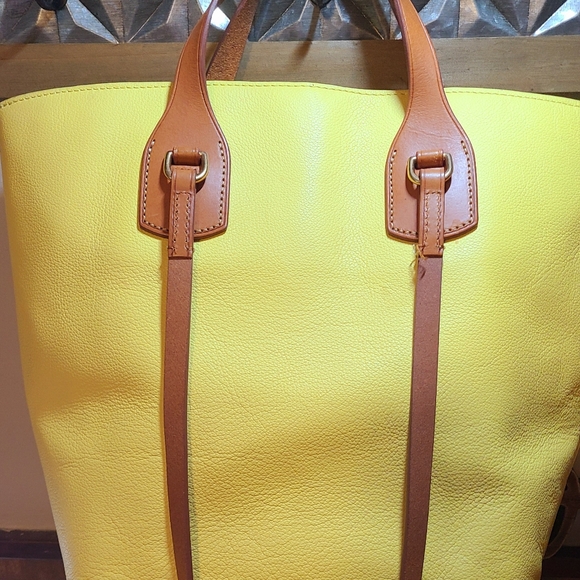 COPY - Dooney & Bourke - Picture 2 of 3